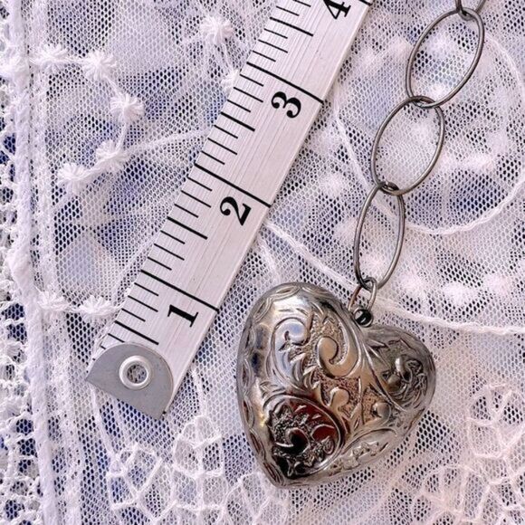 Floral Embossed Puffy Heart Long Lagenlook Y Necklace - Picture 9 of 9